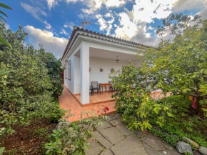 Casa Matildita con amplia terraza con barbacoa y arboles frutales Valsequillo